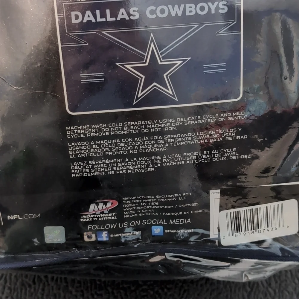 NFL Dallas Cowboys Supersized Royal Plush Raschel Blanket